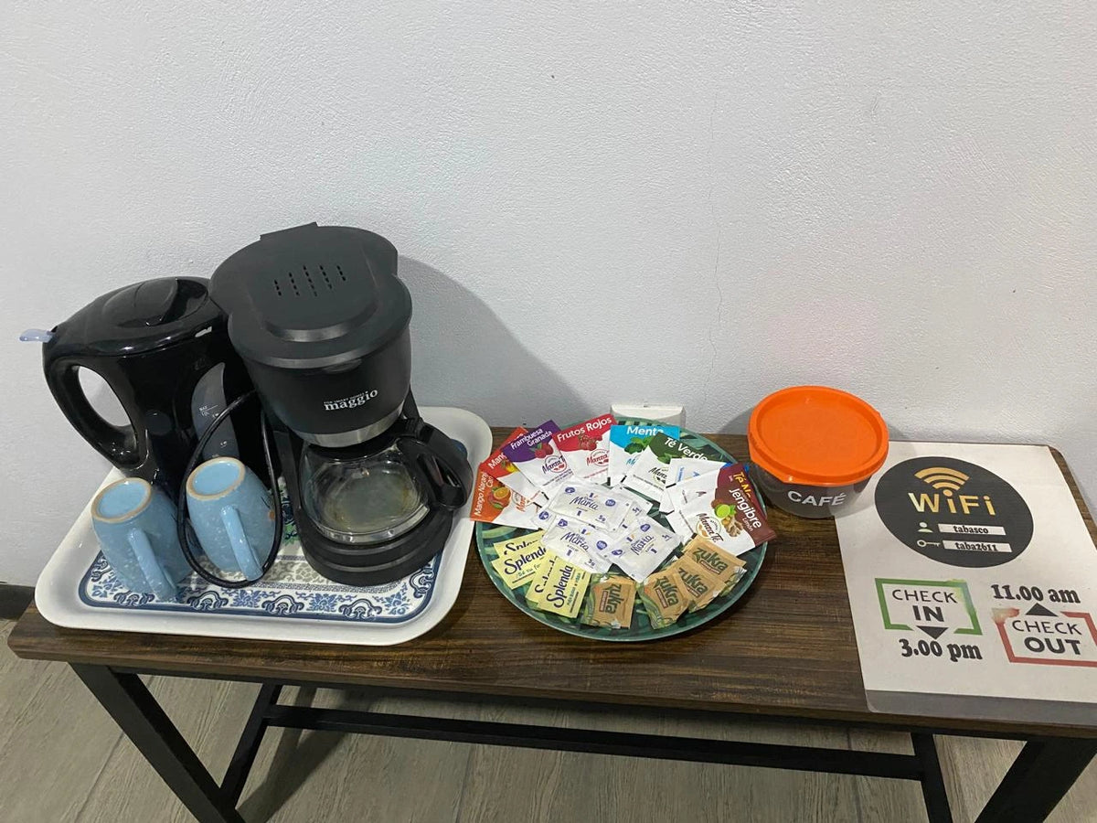 Coffee corner in the Economy room at Hotel Tabasco